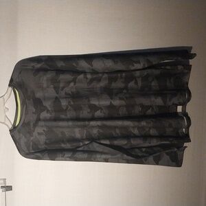 Men's Attivo Performance Activewear black and gray long sleeve shirt size XL